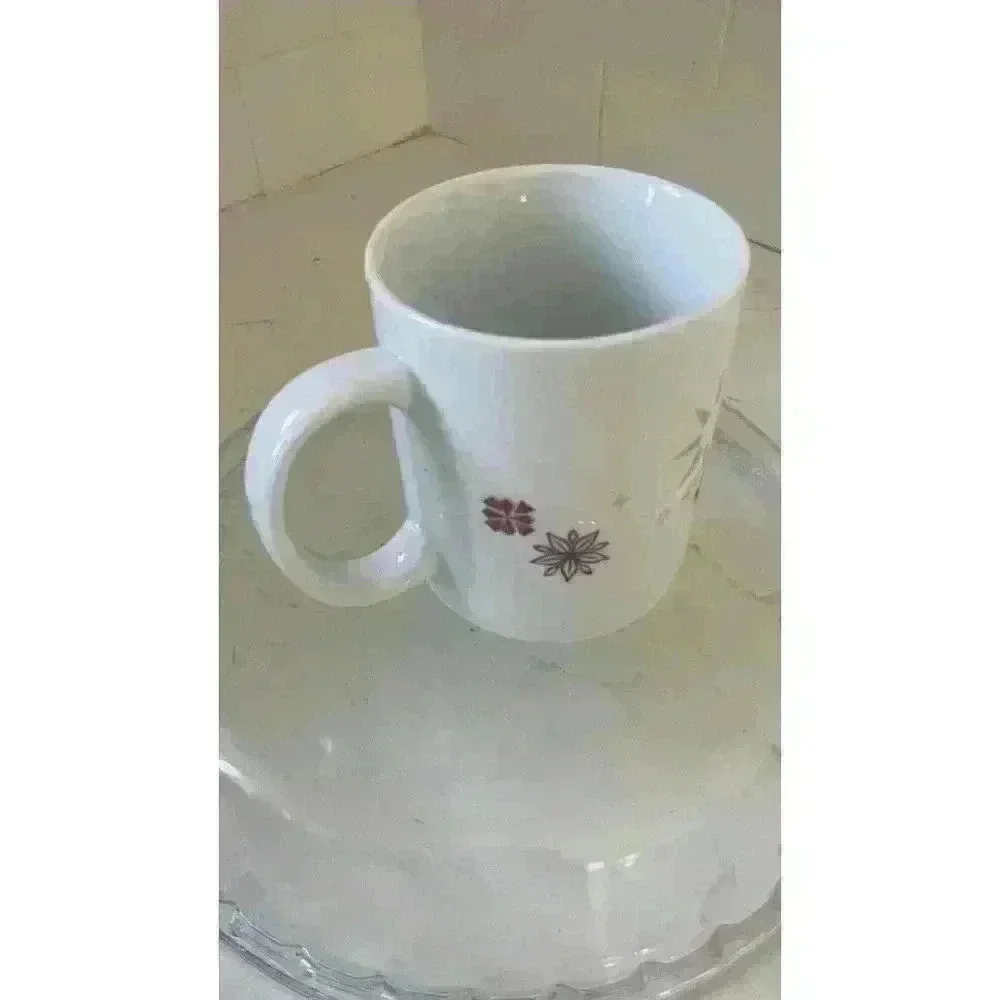 Starbucks Holiday Coffee Mug Cup 12 fl oz Red Gold Snowflake Star Christmas